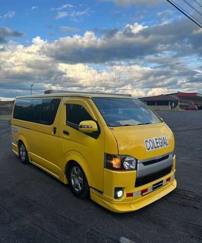 Toyota Hiace 2014