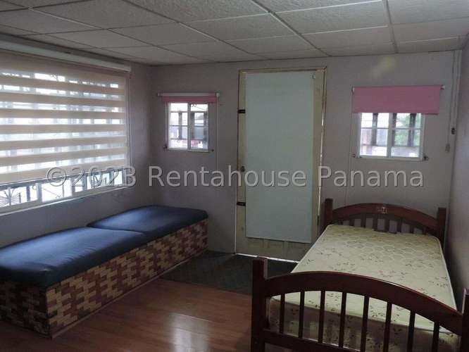 Venta casa duplex en La Locería, Panamá - patio trasero y garage | uVIK-25-1307