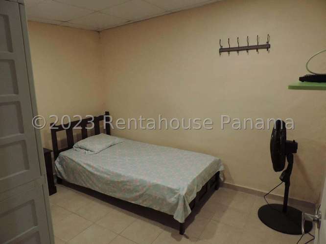 Venta casa duplex en La Locería, Panamá - patio trasero y garage | uVIK-25-1307