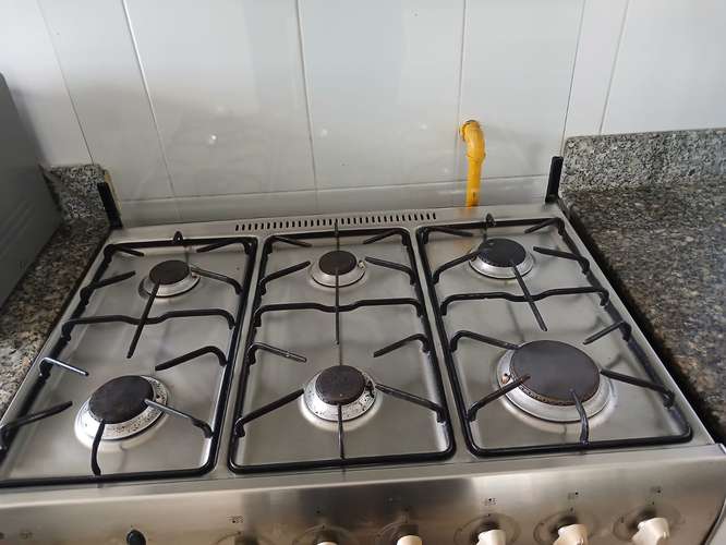 Alquilo apartamento en Via Brasil, Obarrio, amoblado, 2 recamaras, 90m2, area social, muy céntrico.
