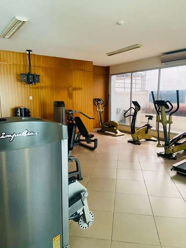 Alquilo apartamento en Via Brasil, Obarrio, amoblado, 2 recamaras, 90m2, area social, muy céntrico.