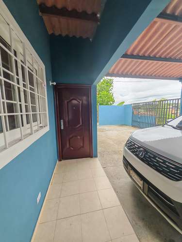 Se vende casa en residencial La Reina