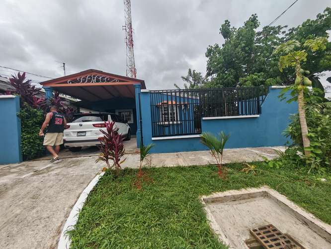 Se vende casa en residencial La Reina