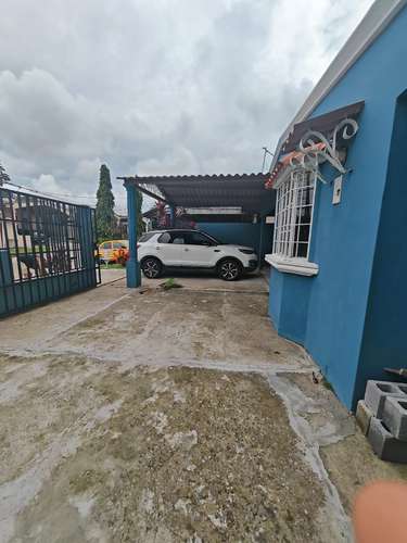 Se vende casa en residencial La Reina