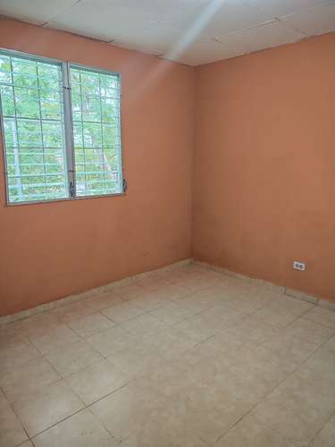 Se vende casa en residencial La Reina