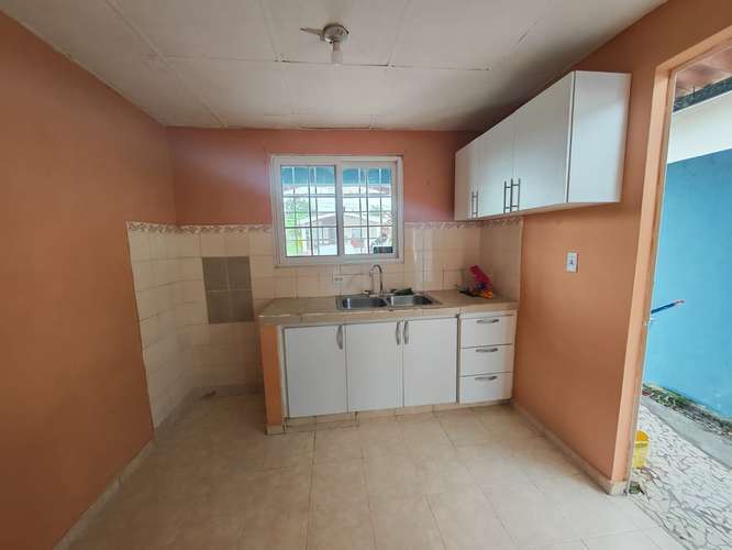 Se vende casa en residencial La Reina