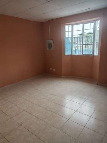 Se vende casa en residencial La Reina