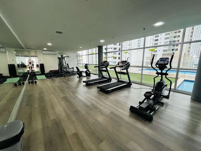 Alquilo apartamento en Bella Vista, tipo estudio, 1 recamaras, amoblado, a pasos de Ave Balboa, área social completa. - Imagen 9