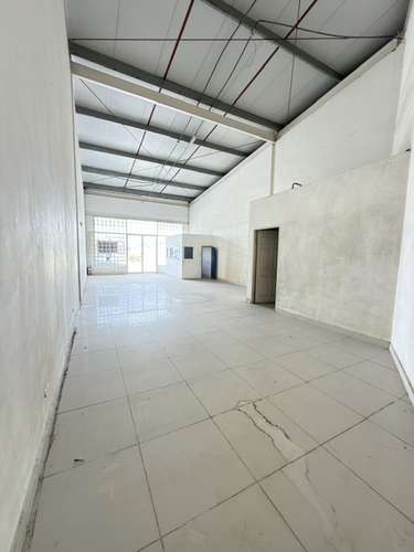 Alquilo local comercial en Las Mañanitas, 100m2, Ave principal, Carretera Interamericana, muchos puestos de visita. - Imagen 4