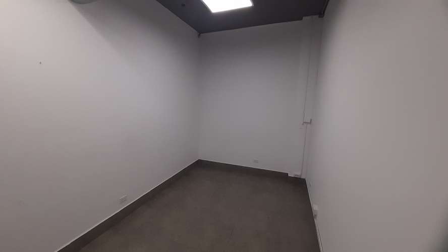 Gran Plaza. Oficina 97mts 2b 3est $1750.00  - Imagen 4