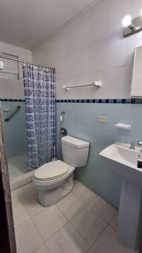 La Loma. 421mts 3r 2.5b Terraza den $320,000.00NEG
