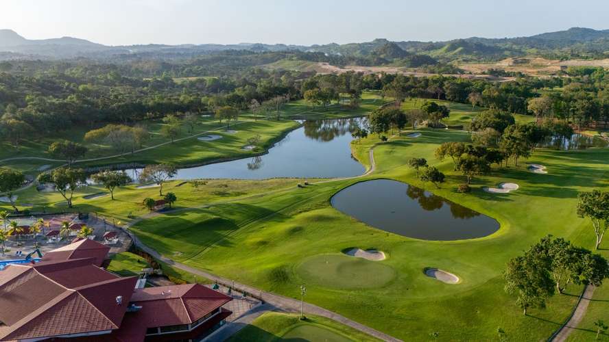 Oportunidad de Lujosa Casa en Club de Golf! Brisas del Golf! Se Alquila Solo con Línea Blanca - Imagen 12