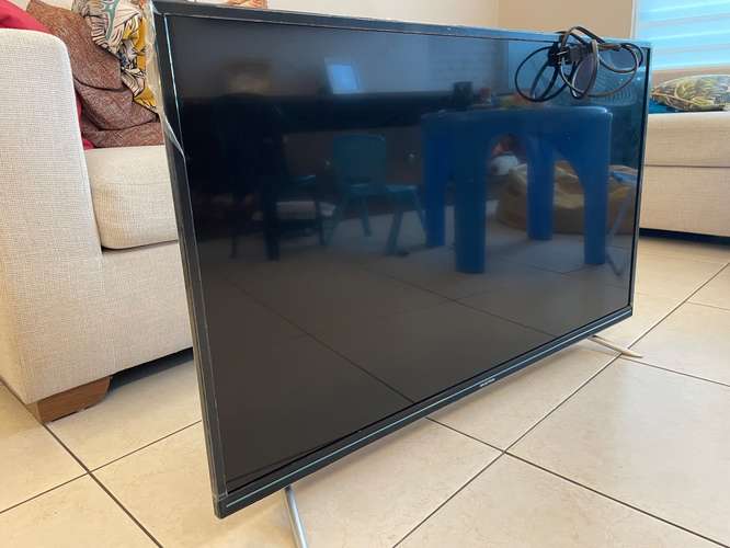 VENDO TELEVISOR SELECTRON DE 40 PULGADAS – $75