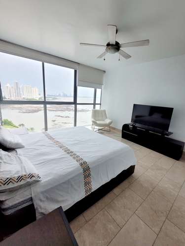 Se Alquila Apto en Grand Tower modelo H - Imagen 2