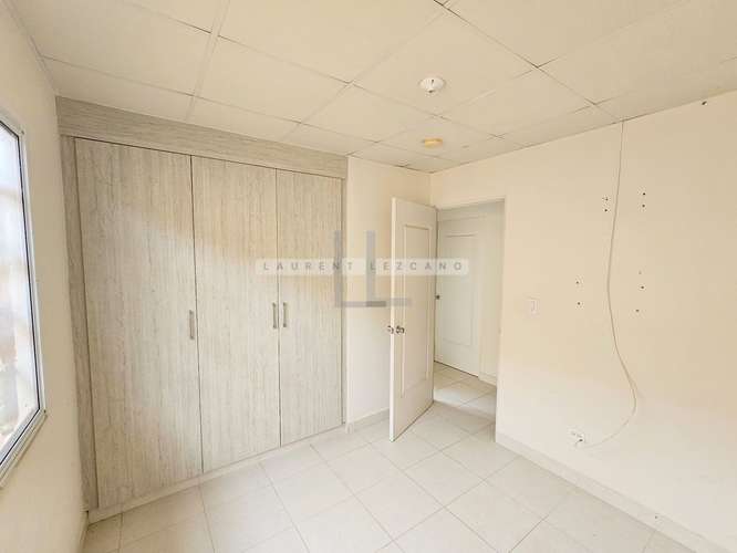 Venta Casa Unifamiliar en Paseo Montelimar en Calle Privada. Haga una oferta