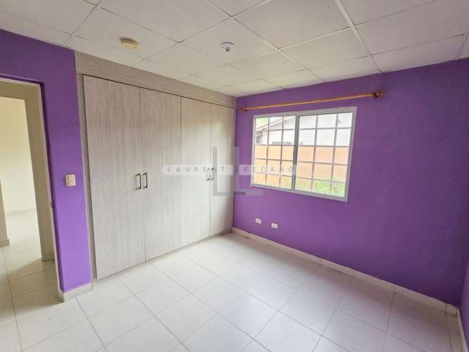 Venta Casa Unifamiliar en Paseo Montelimar en Calle Privada. Haga una oferta