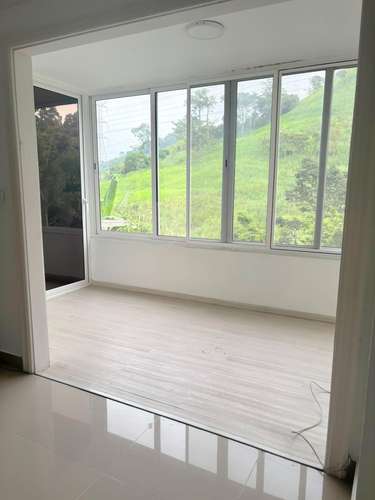 Venta de Apartamento con Patio y Terraza Privada en PH Altamira Gardens. Oportunidad