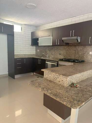 Venta de Apartamento con Patio y Terraza Privada en PH Altamira Gardens. Oportunidad