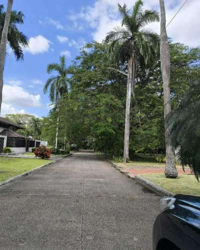 SE VENDE TERRENO EN AMADOR/PARA DESARROLLO
