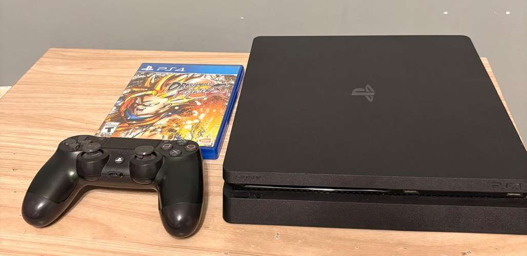 Playstation4, slim, 1 terabyte, un control, un juego