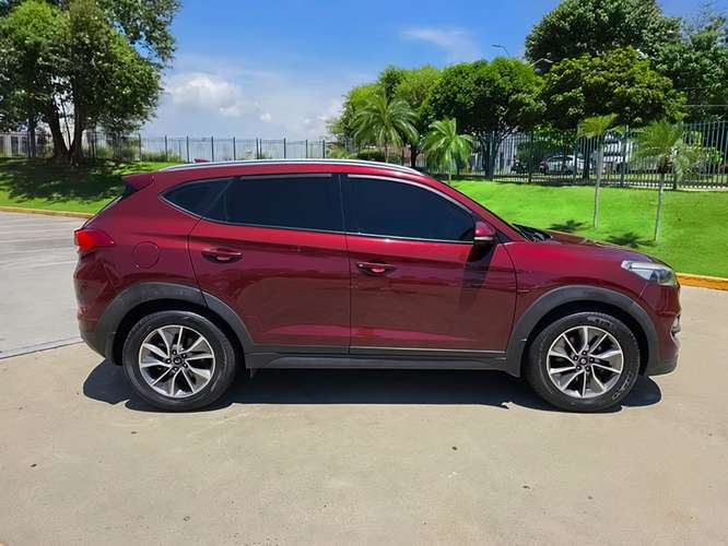 HYUNDAI TUCSON 2018 Automática. Impecable, 4 llantas Toyo Nuevas y A/C con Garantía.