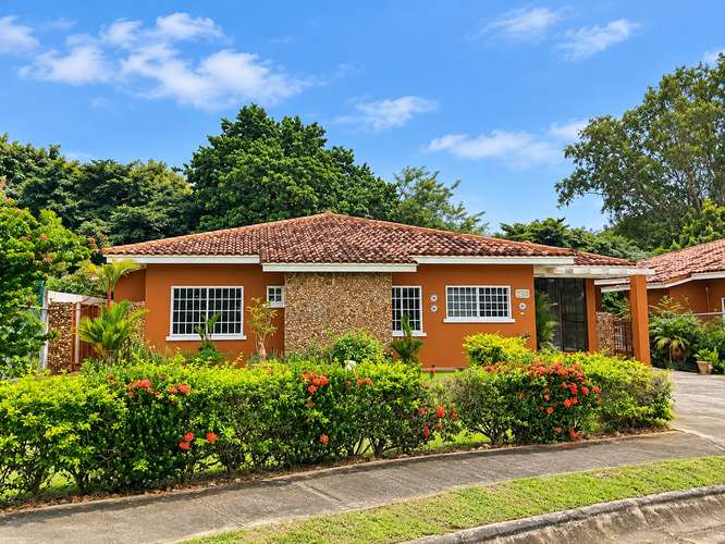  HERMOSA CASA EN VENTA | VÍA PLATA, PLAYA CARACOL