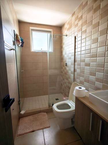 Se Vende Casa en Woodland/– Bosques del Pacific