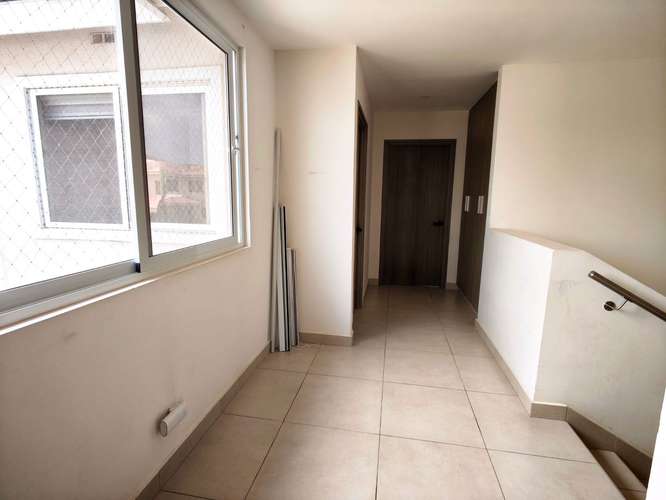 Se Vende Casa en Woodland/– Bosques del Pacific