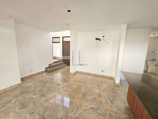 Venta Casa Unifamiliar con Patio Bosques de Puerto Madero - Costa Verde. Haga una oferta