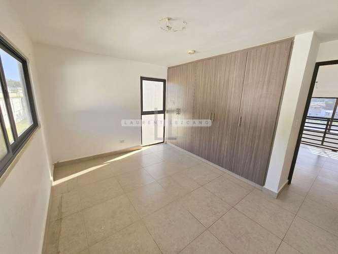 Venta Casa Unifamiliar con Patio Bosques de Puerto Madero - Costa Verde. Haga una oferta