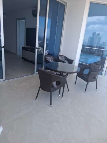 ALQUILER DE APARTAMENTO EN AVENIDA BALBOA VISTA AL MAR  - Imagen 2
