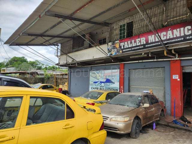 Venta de edificio comercial locales y apartamentos Sabanitas, Colón 25GC7385