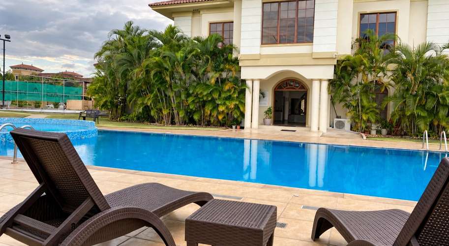 Venta de Casa en El Doral Costa Sur - SG - Imagen 2