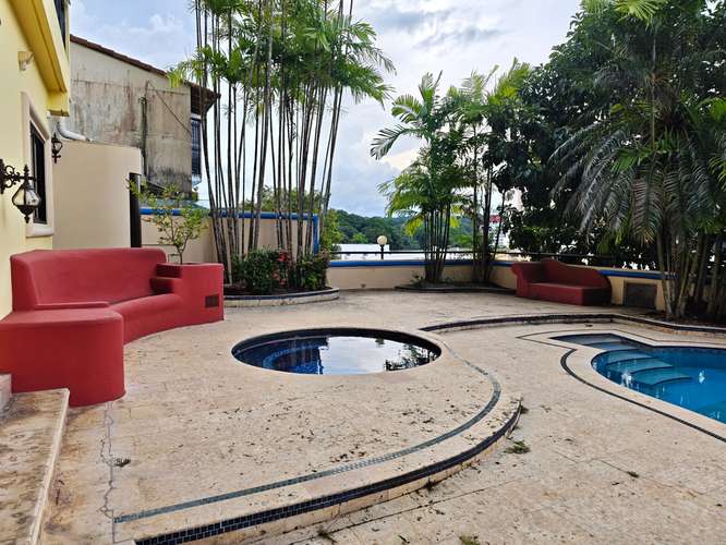 Se Alquila Residencia Unifamiliar en Dos Mares