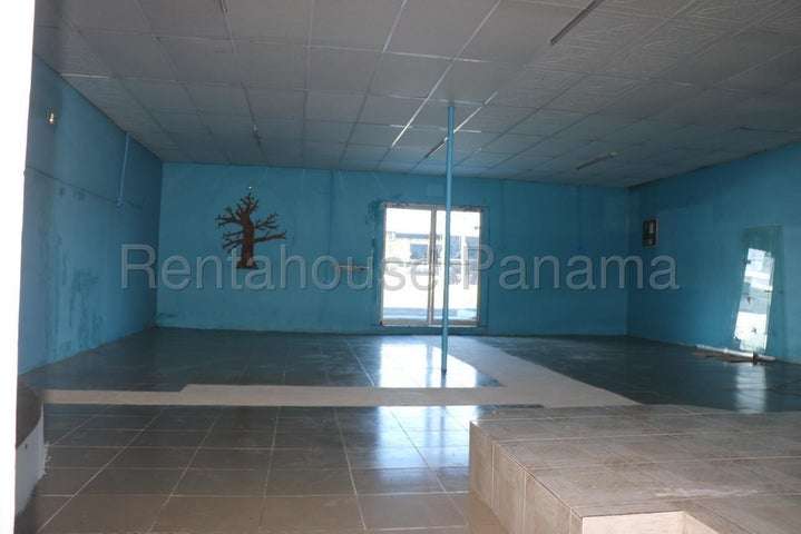 Se vende Local Comercial en Villa Grecia 26LRL9024