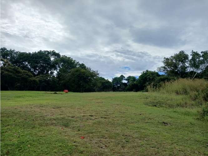 SAN JOSE / SAN CARLOS / 30000 M2 / COLINDA CON RIO / ZONAS VERDES