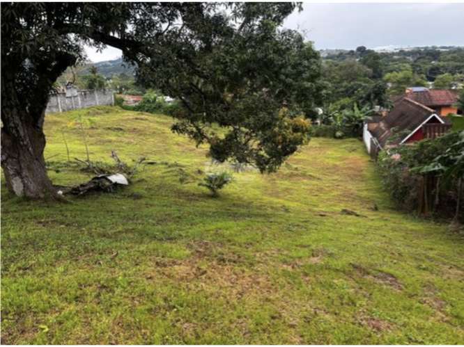 VILLA ZAITA / 1300M / SEMI PLANO / SOBRE VIA / IDEAL PARA INVERSION