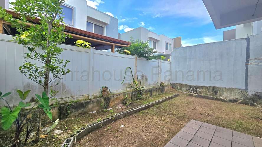 Venta de Casa en Brisas Del Golf Augusta KF