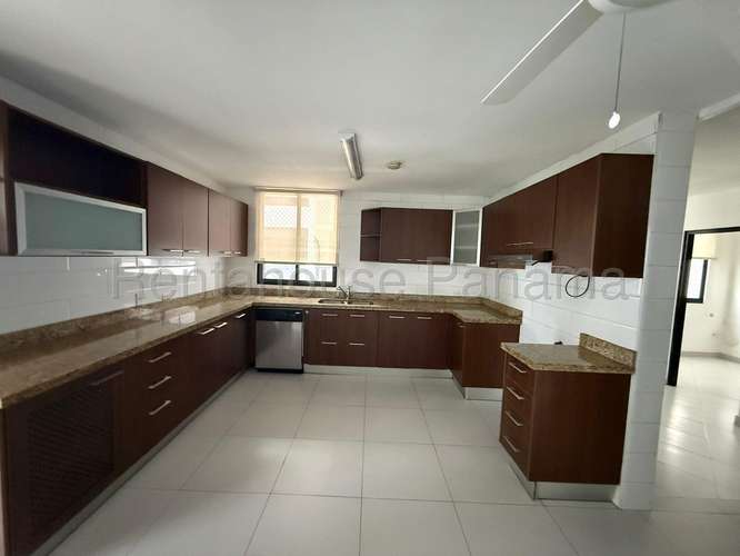 Alquiler C/ Opción a Compra de Apartamento con Línea blanca en Avenida Balboa Ph Princesa del Mar EC
