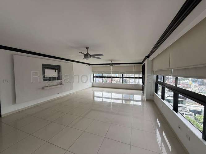 Alquiler C/ Opción a Compra de Apartamento con Línea blanca en Avenida Balboa Ph Princesa del Mar EC