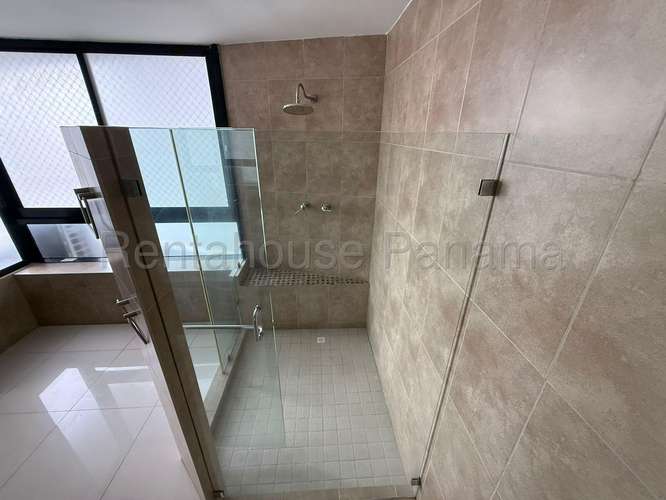 Alquiler C/ Opción a Compra de Apartamento con Línea blanca en Avenida Balboa Ph Princesa del Mar EC