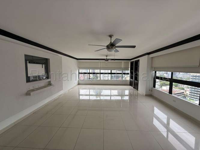 Alquiler C/ Opción a Compra de Apartamento con Línea blanca en Avenida Balboa Ph Princesa del Mar EC