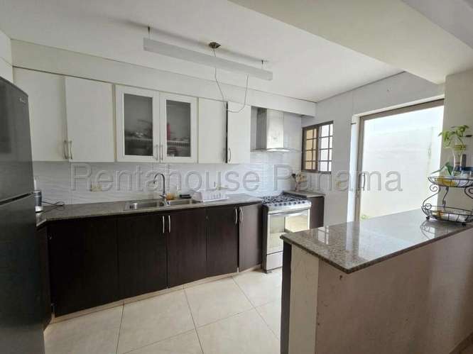 Venta de Casa en Condado del Rey Casa Limajo KC