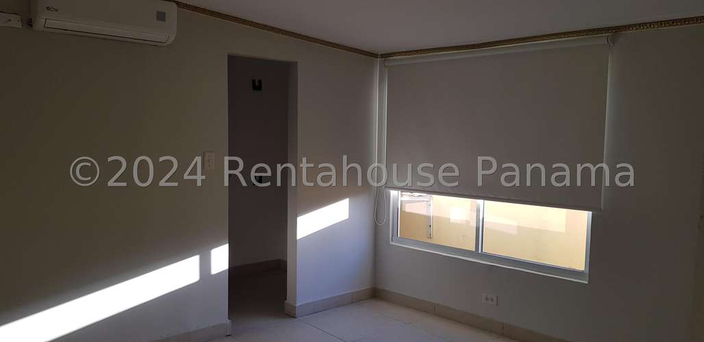RR VENTA DE APARTAMENTO EN HATO PINTADO PH HILLS TOWER