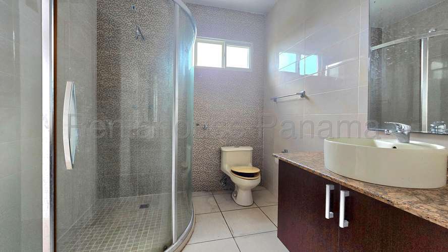 RR VENTA DE CASA EN BRISAS DEL GOLF AUGUSTA