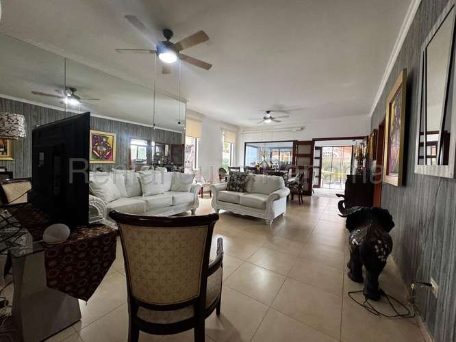 House for Sale in Costa Sur 392 m² LR