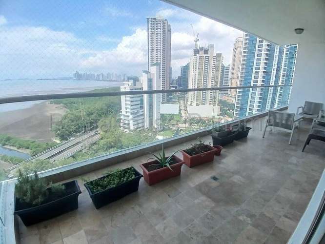 Apartamento en Venta en Costa del Este Vista al Mar 323 m² LR