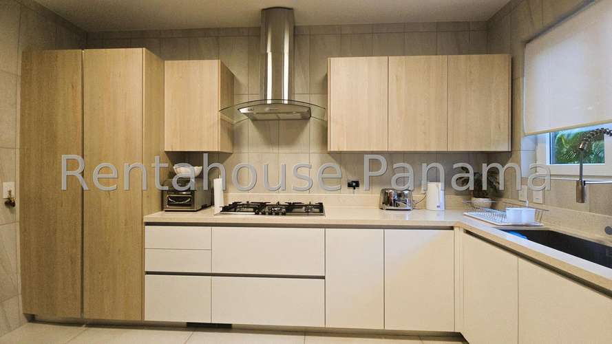 Casa en Venta en Santa Maria 318.22 m² LR