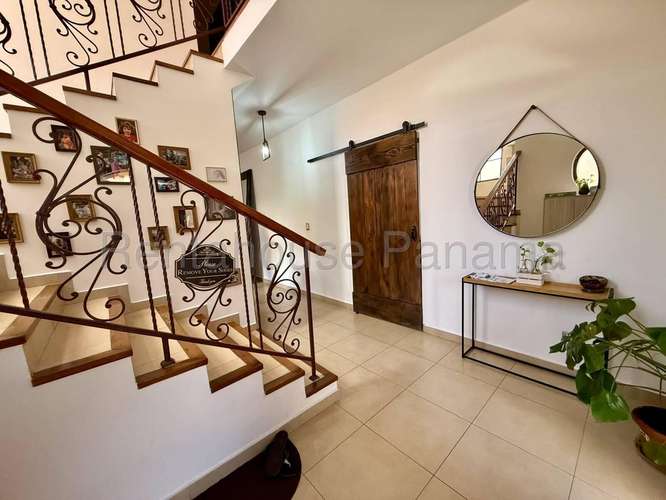 Casa en Venta en Costa Sur 375 m² LR