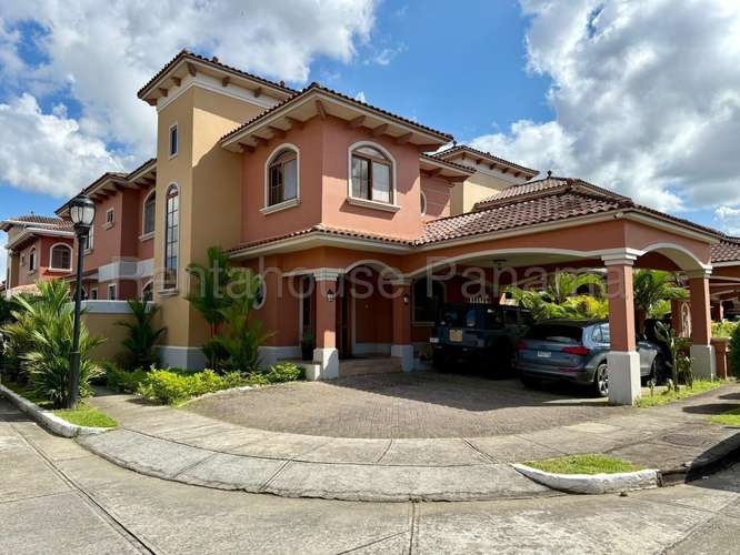 Casa en Venta en Costa Sur 375 m² LR